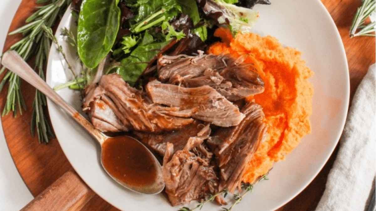 Easy Instant Pot Pork Roast With Gravy