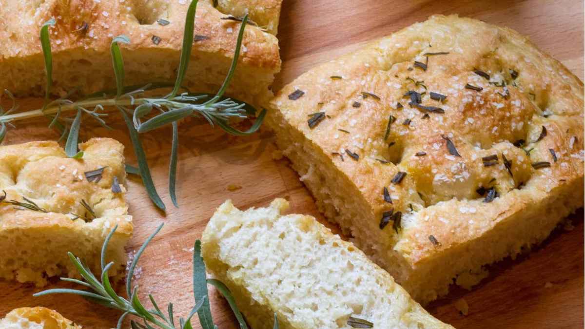 Easy No Knead Focaccia. 