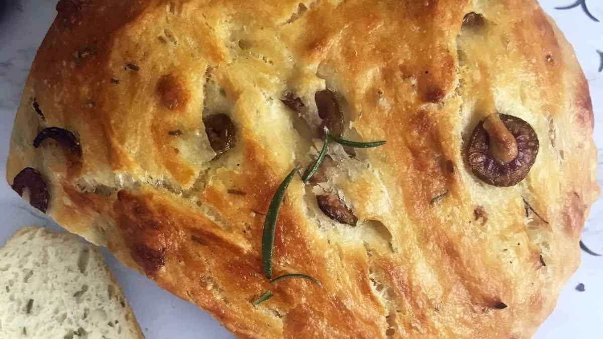 Easy Rosemary And Olive Bread.