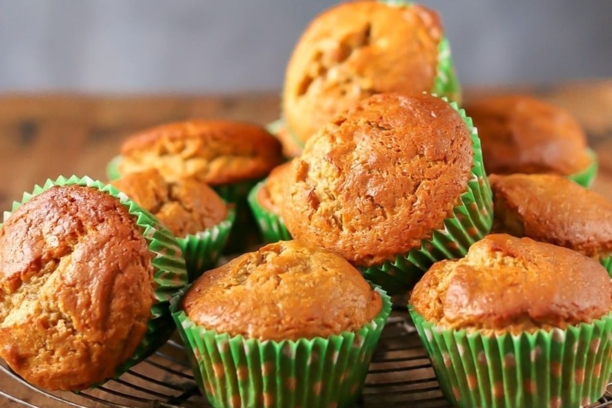 Easy Spiced Persimmon Muffins