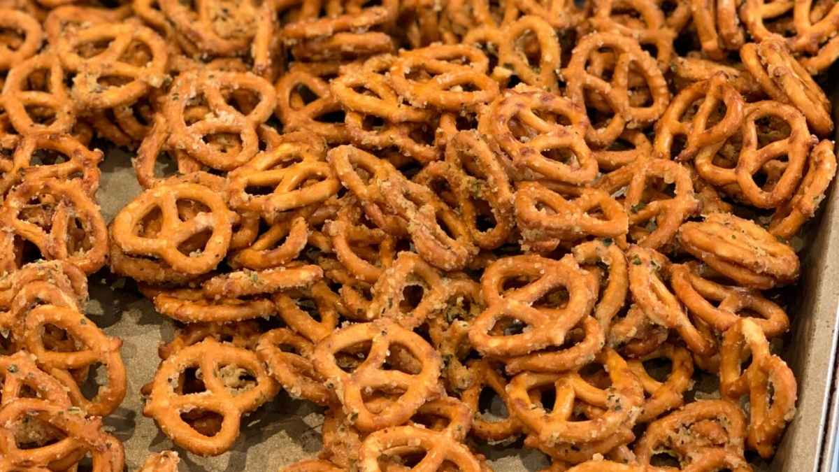Garlic Ranch Seasoned Pretzels.