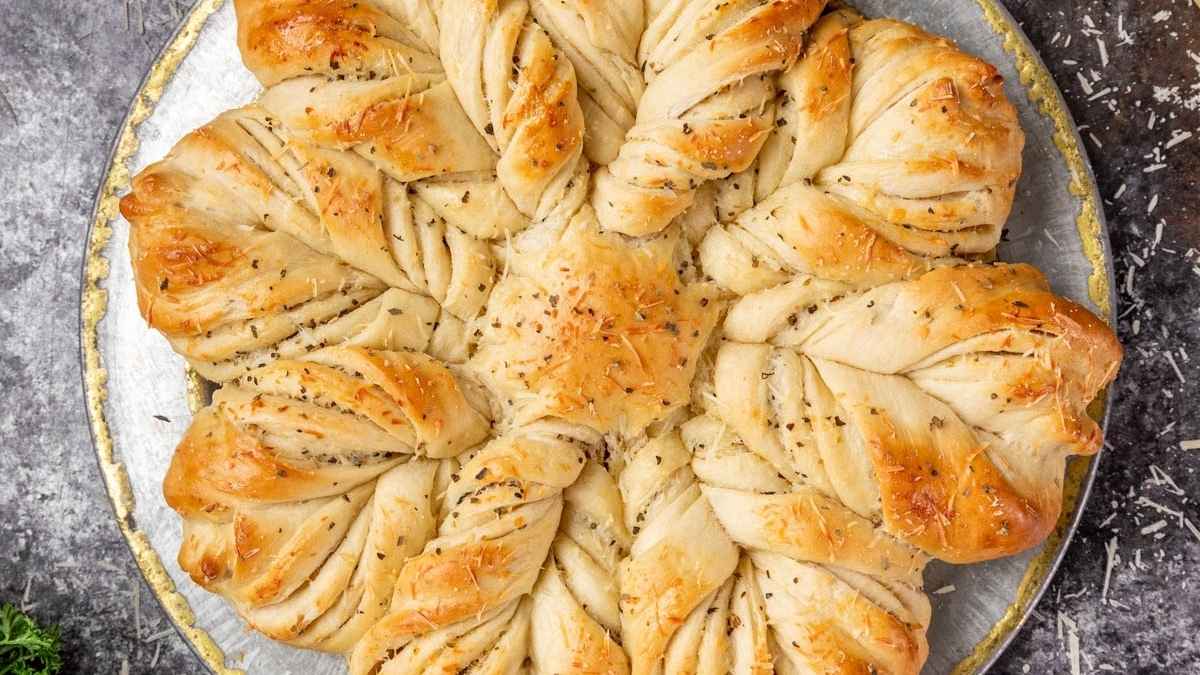 Garlic Star Bread. 