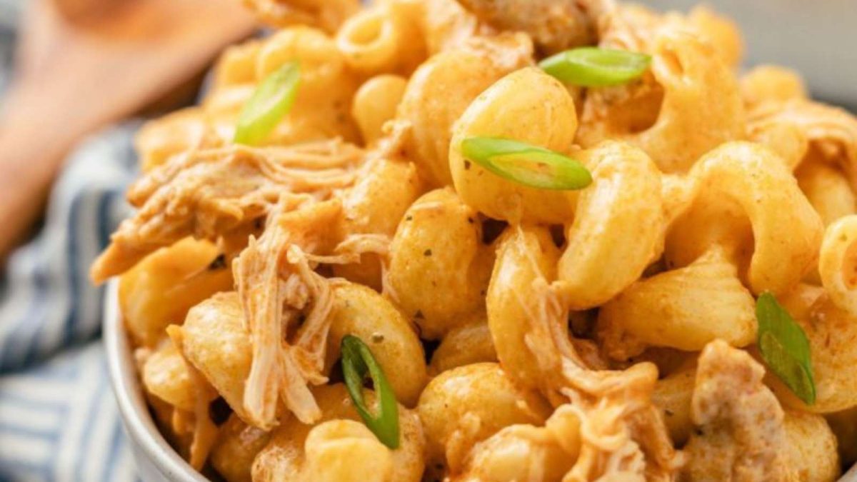 Buffalo Chicken Pasta made in an Instant Pot