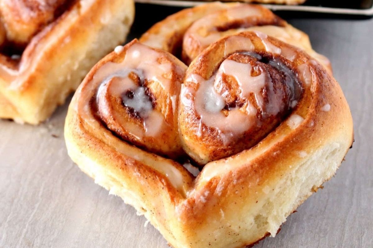 Heart Shaped Cinnamon Rolls Sweet Heart Cinnamon Rolls