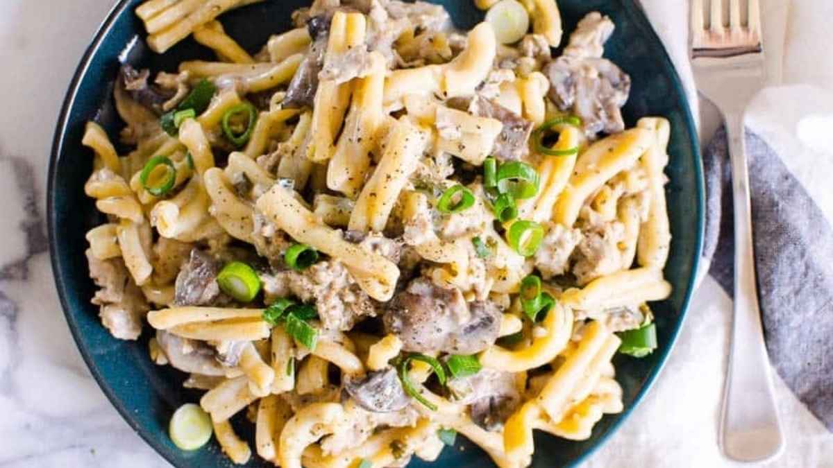 Instant Pot Ground Beef Stroganoff. 