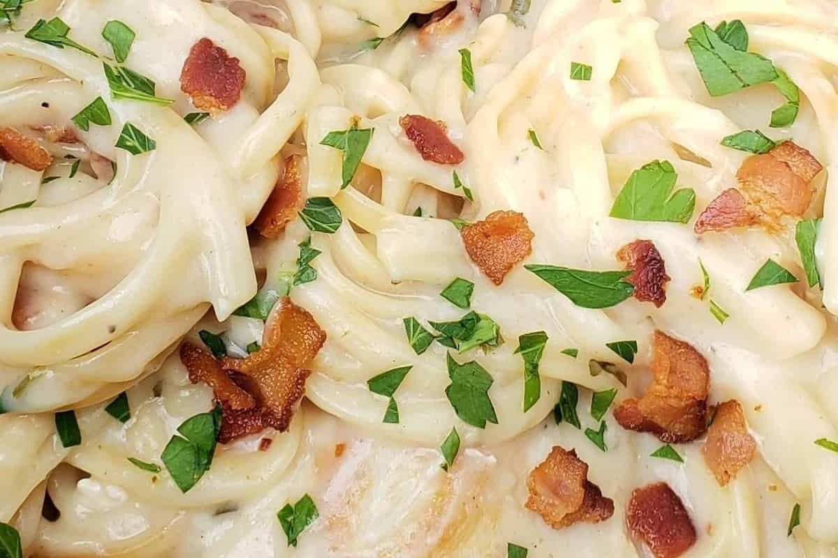 Instant Pot Chicken Bacon Ranch Alfredo
