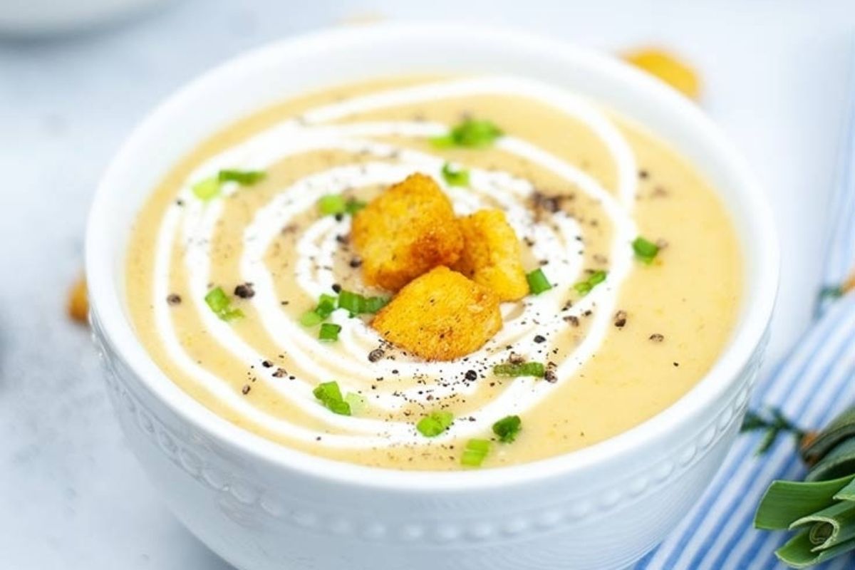 Instant Pot Potato Leek Soup Recipe