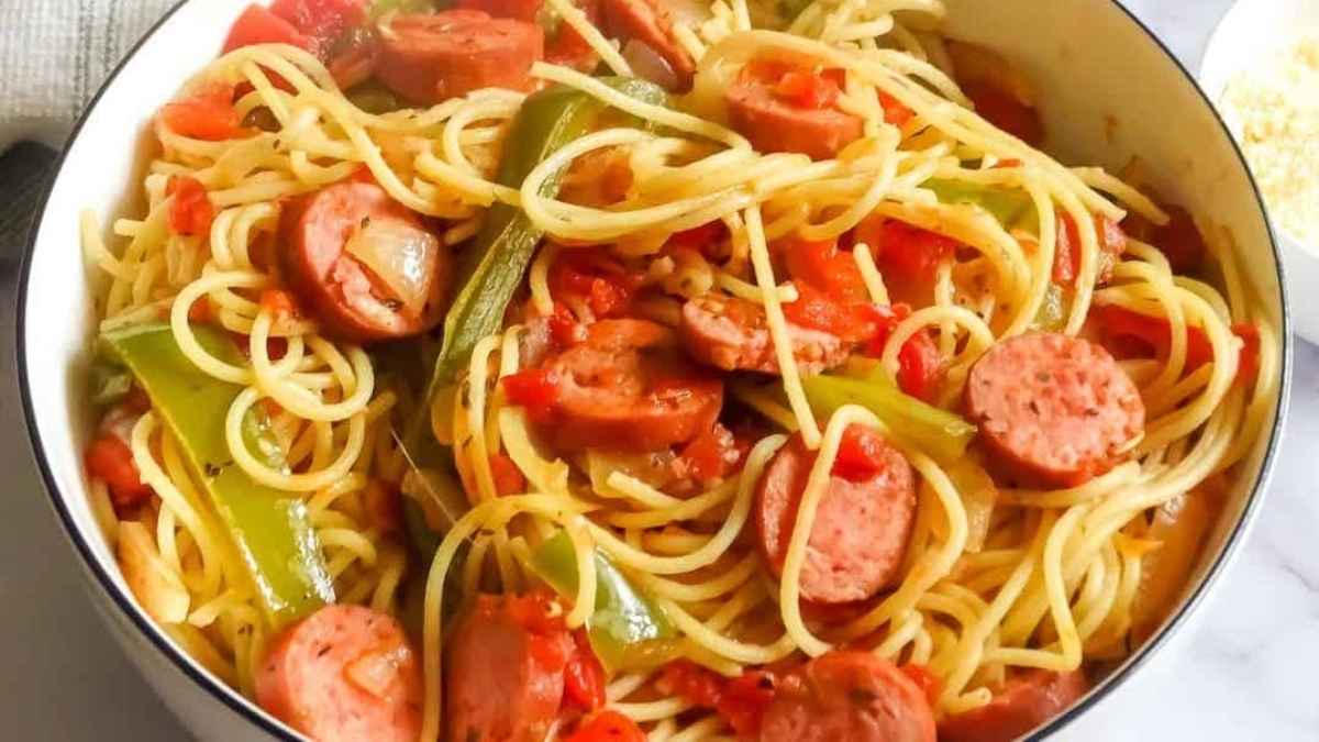Kielbasa And Pepper Pasta.