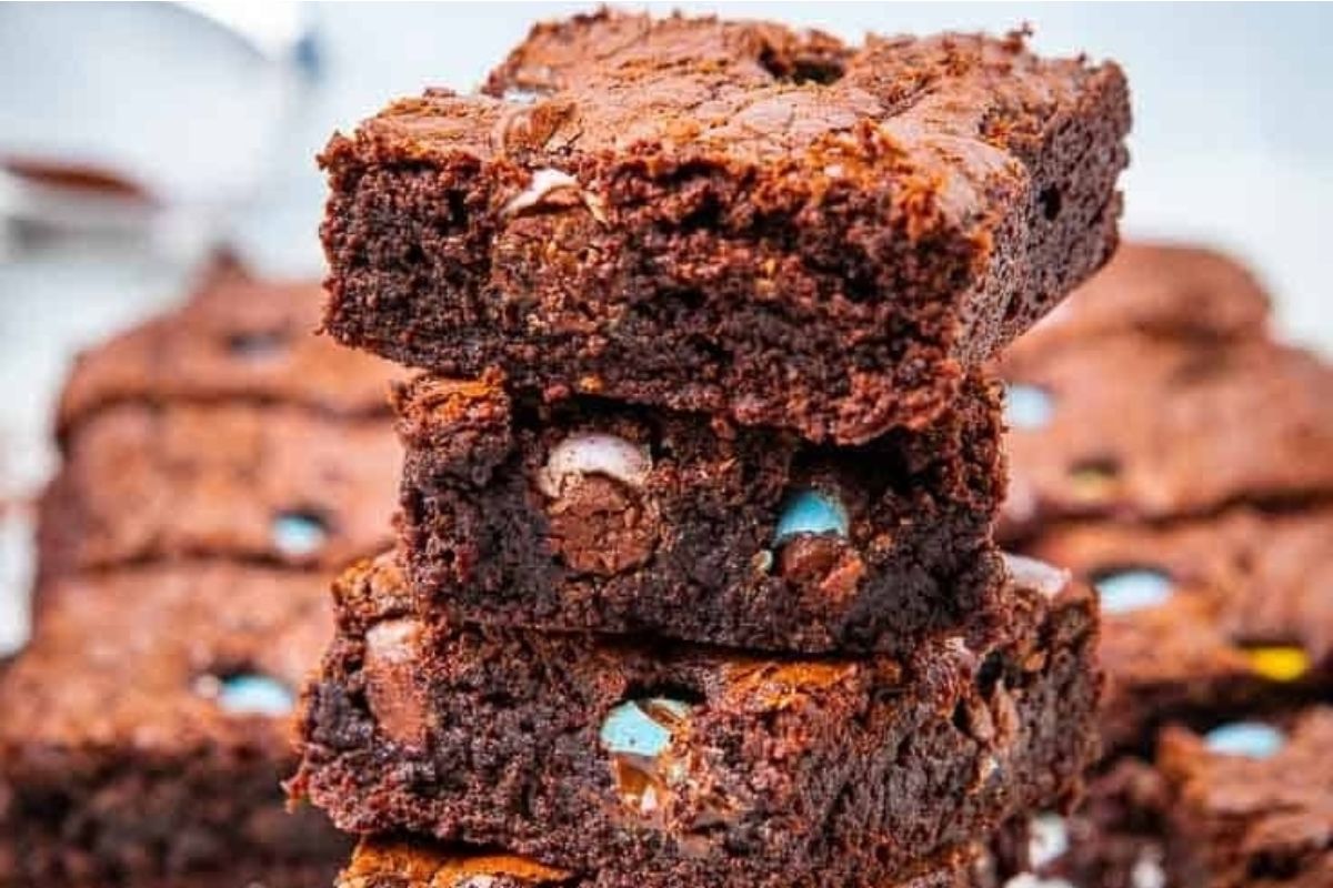 Mini Egg Brownies 1
