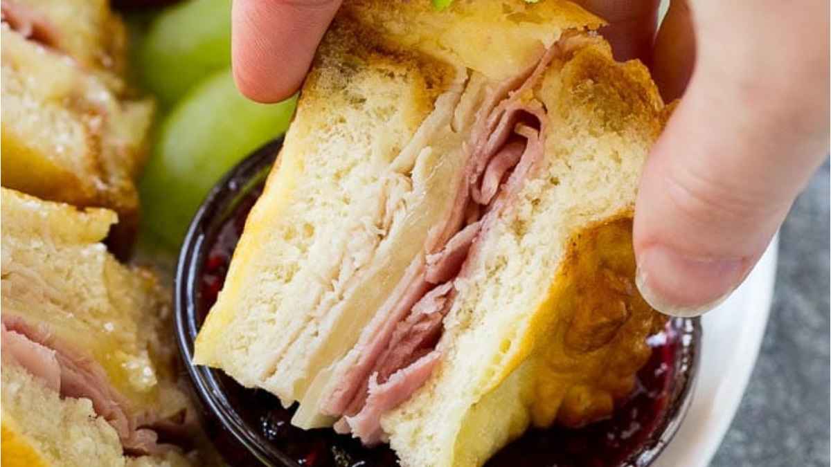 Monte Cristo Sandwich.