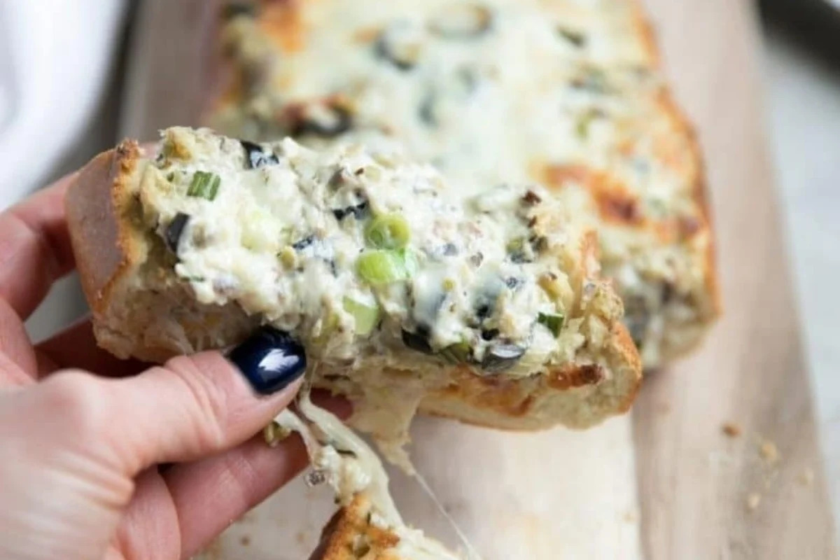 Olive Cheese Bread
