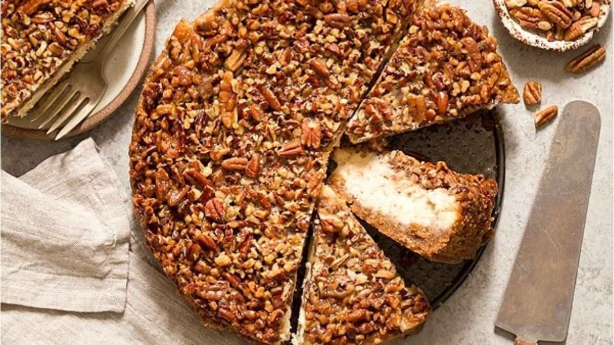 Pecan Pie Cheesecake. 