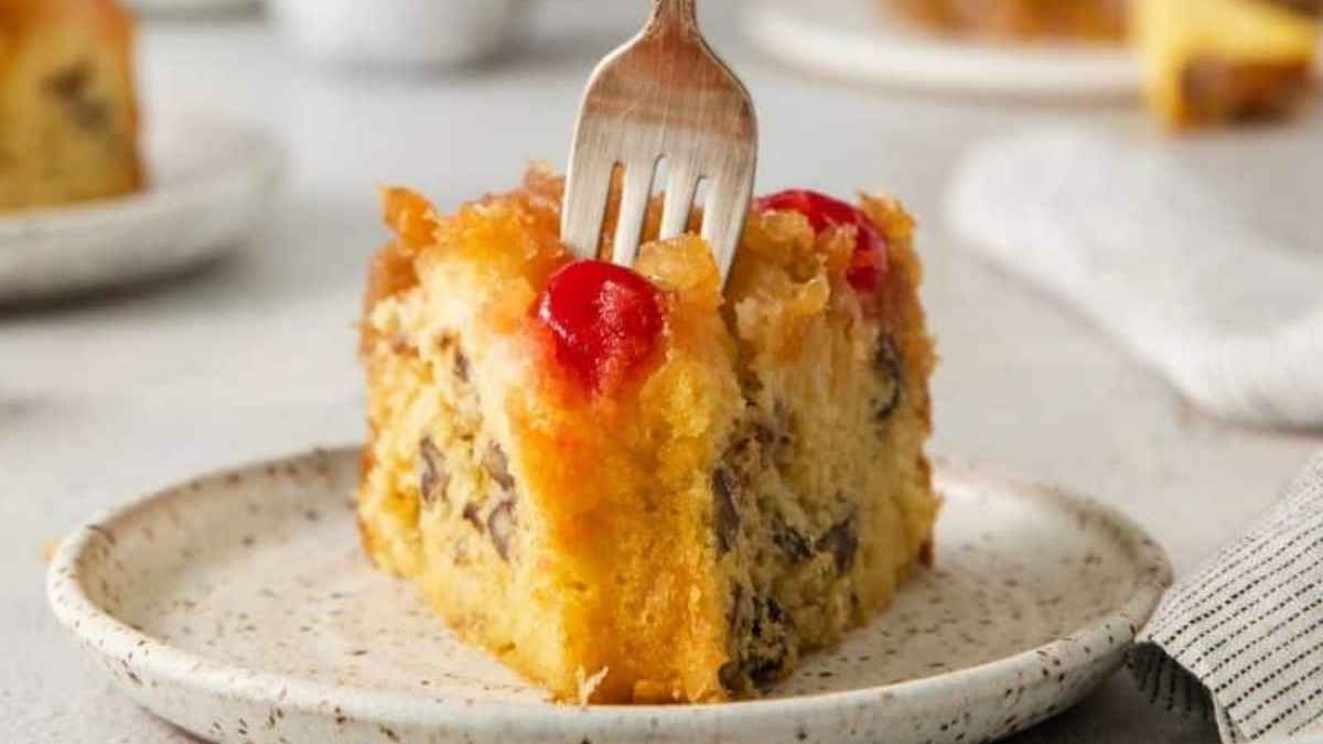 Pineapple Upside Down Cake With Crushed Pineapple.