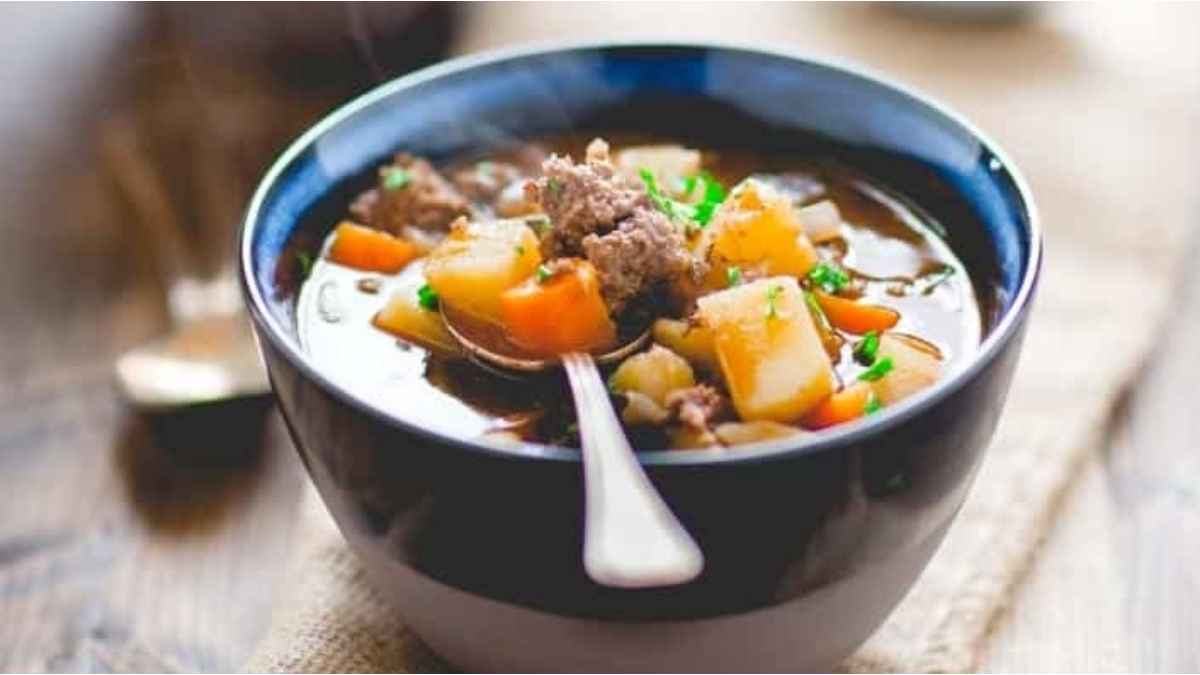 Ground beef stew in a bowl.