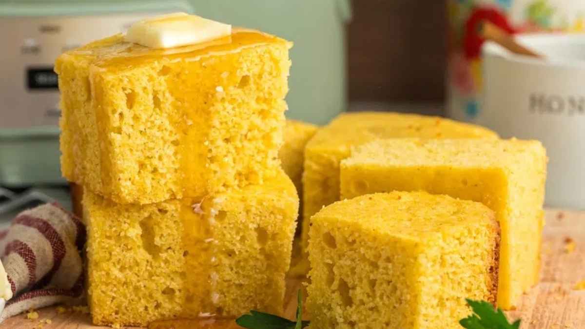 Slow Cooker Cornbread. 