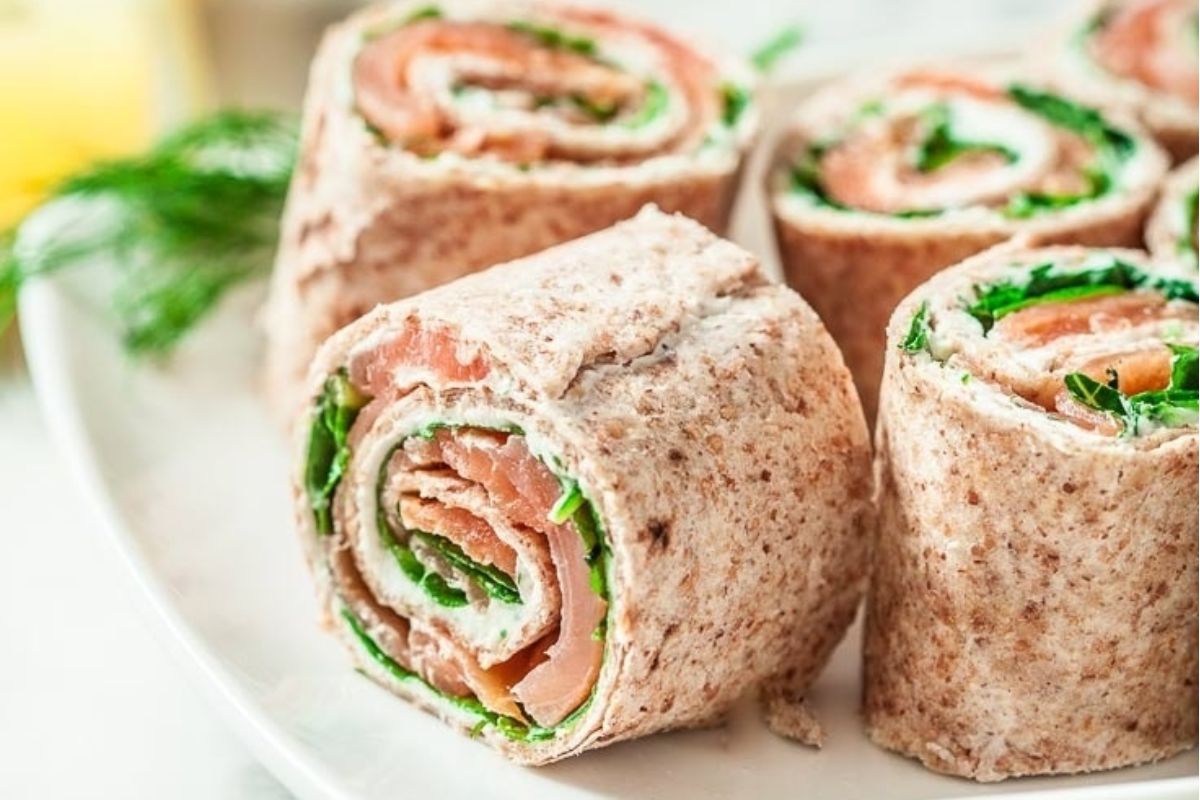 Smoked Salmon Roll Ups with Creamy Lemon Dill Spread