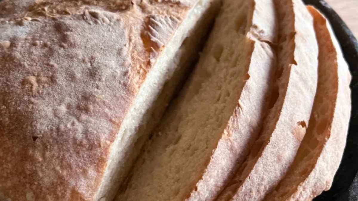 Sourdough Country Skillet Bread. 