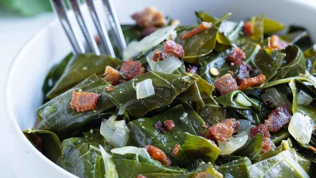 Southern Collard Greens With Bacon. 