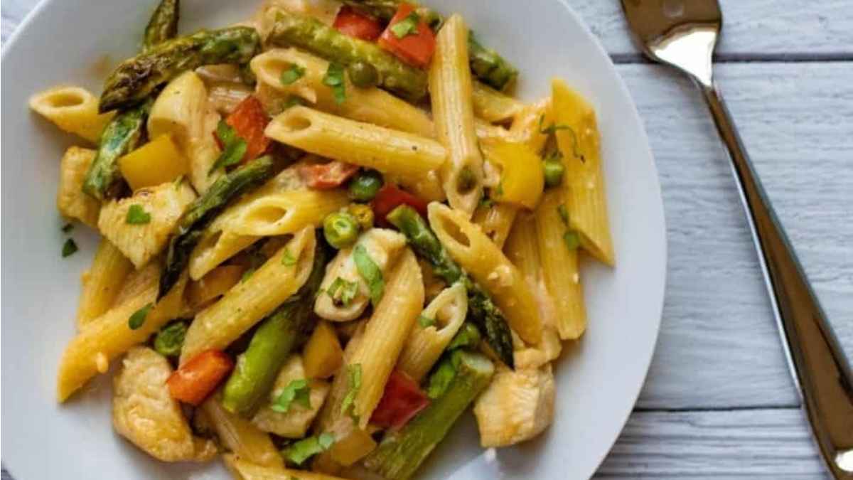 Spicy Chicken Chipotle Pasta (copycat)