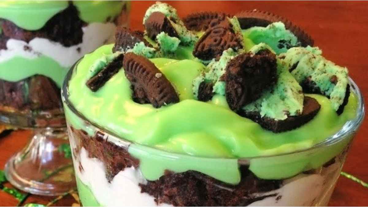 St. Patrick'S Day Brownie Trifle.