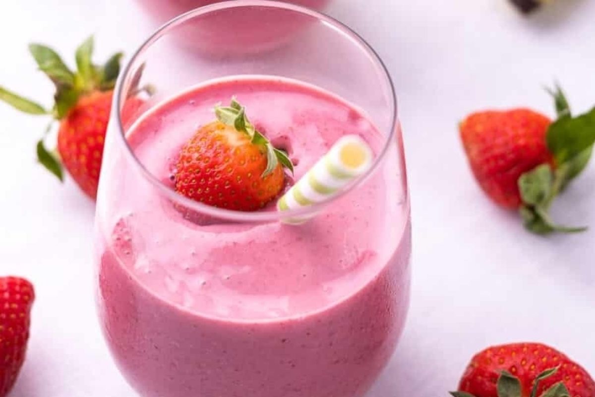 Strawberry Blackberry Banana Smoothie