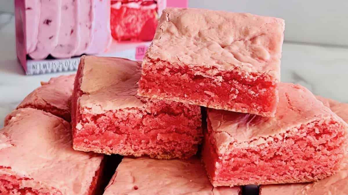 Strawberry Brownies. 