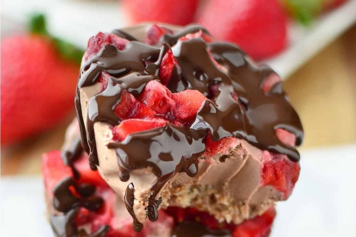 Strawberry No Bake Cheesecake Bites