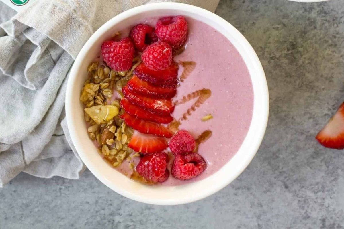 Strawberry Oat Smoothie Bowl.