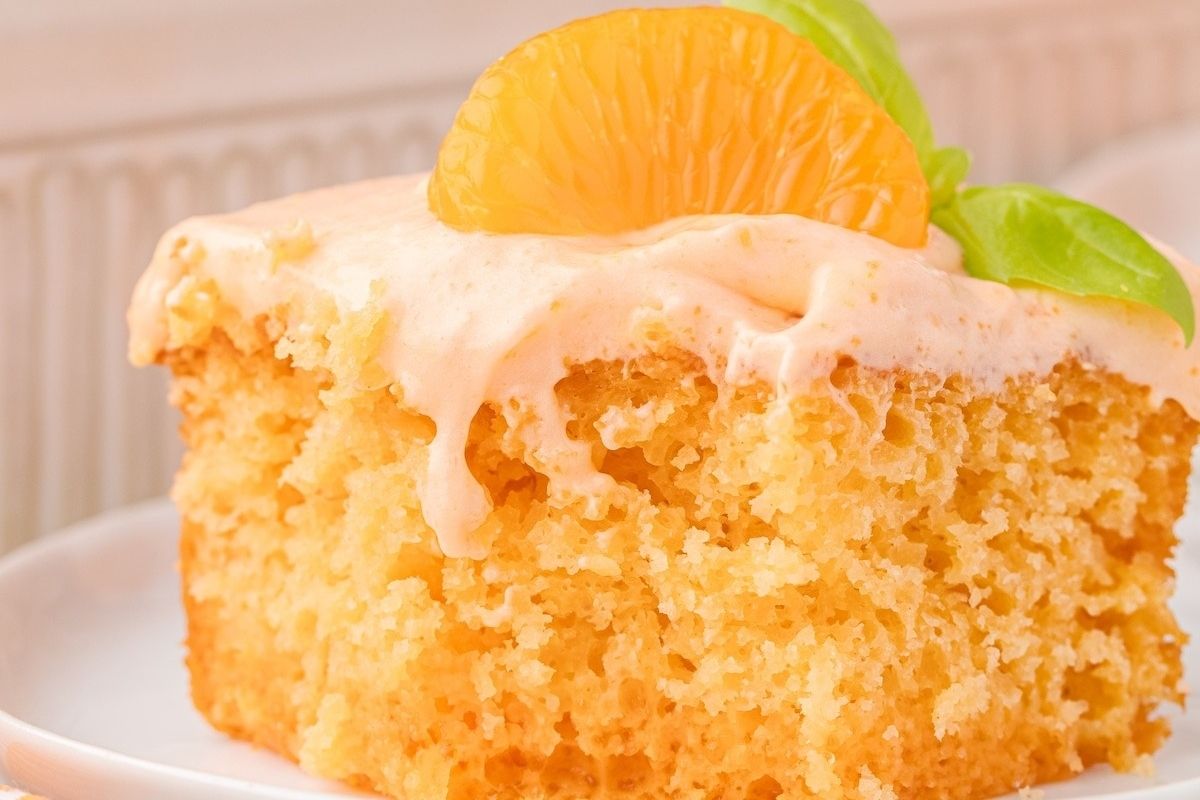 The Best Orange Creamsicle Cake