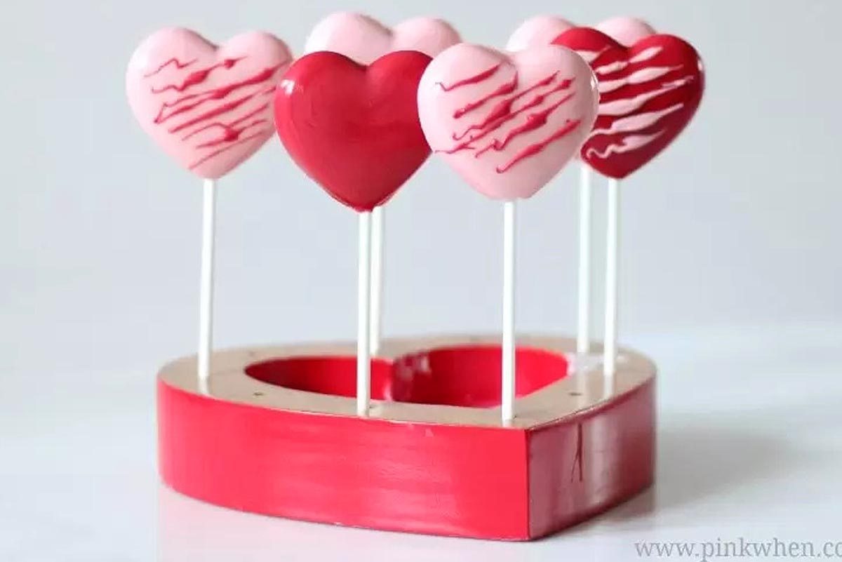 Valentine Chocolate Heart Pops.