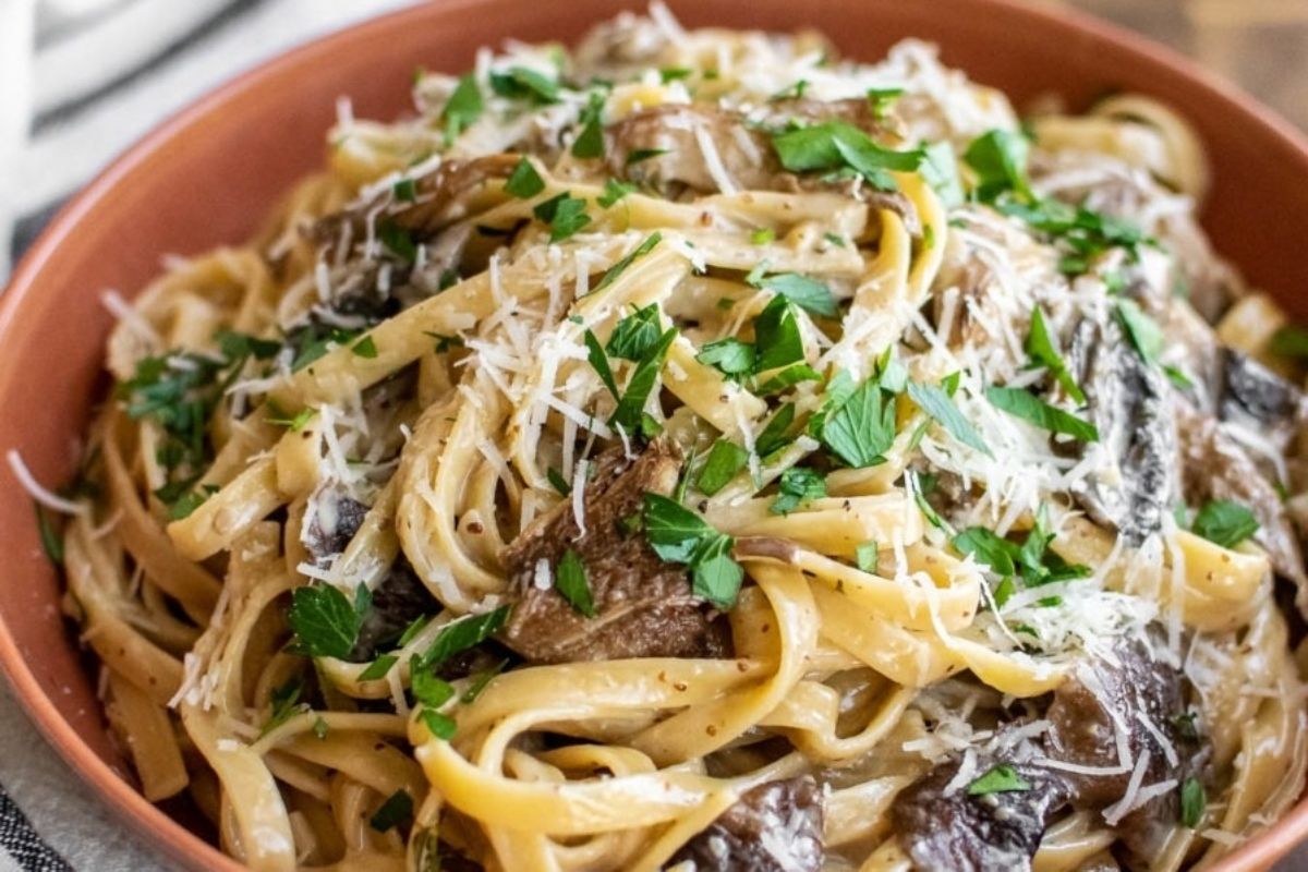 creamy mushroom pasta 1