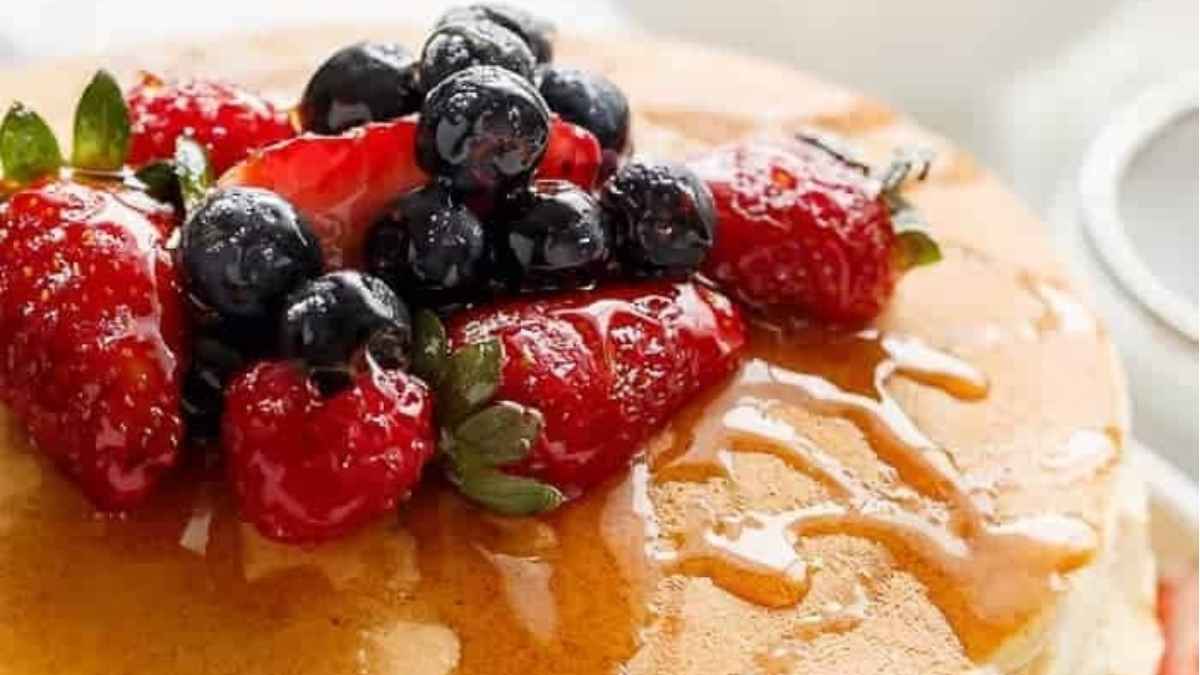 Easy 3-Ingredient Pancakes. 