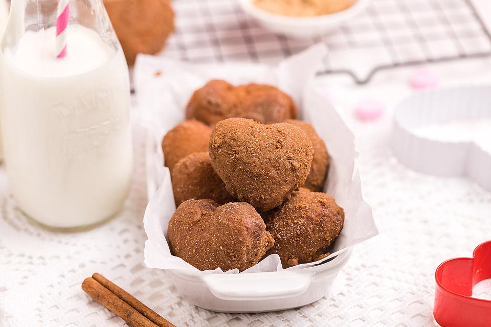 easy heart shaped mini sugar donut holes cinnamon roll hack