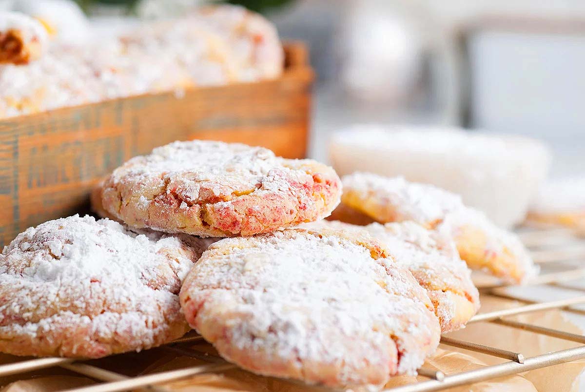 Strawberry Lemonade Cake Mix Crinkle Cookies.