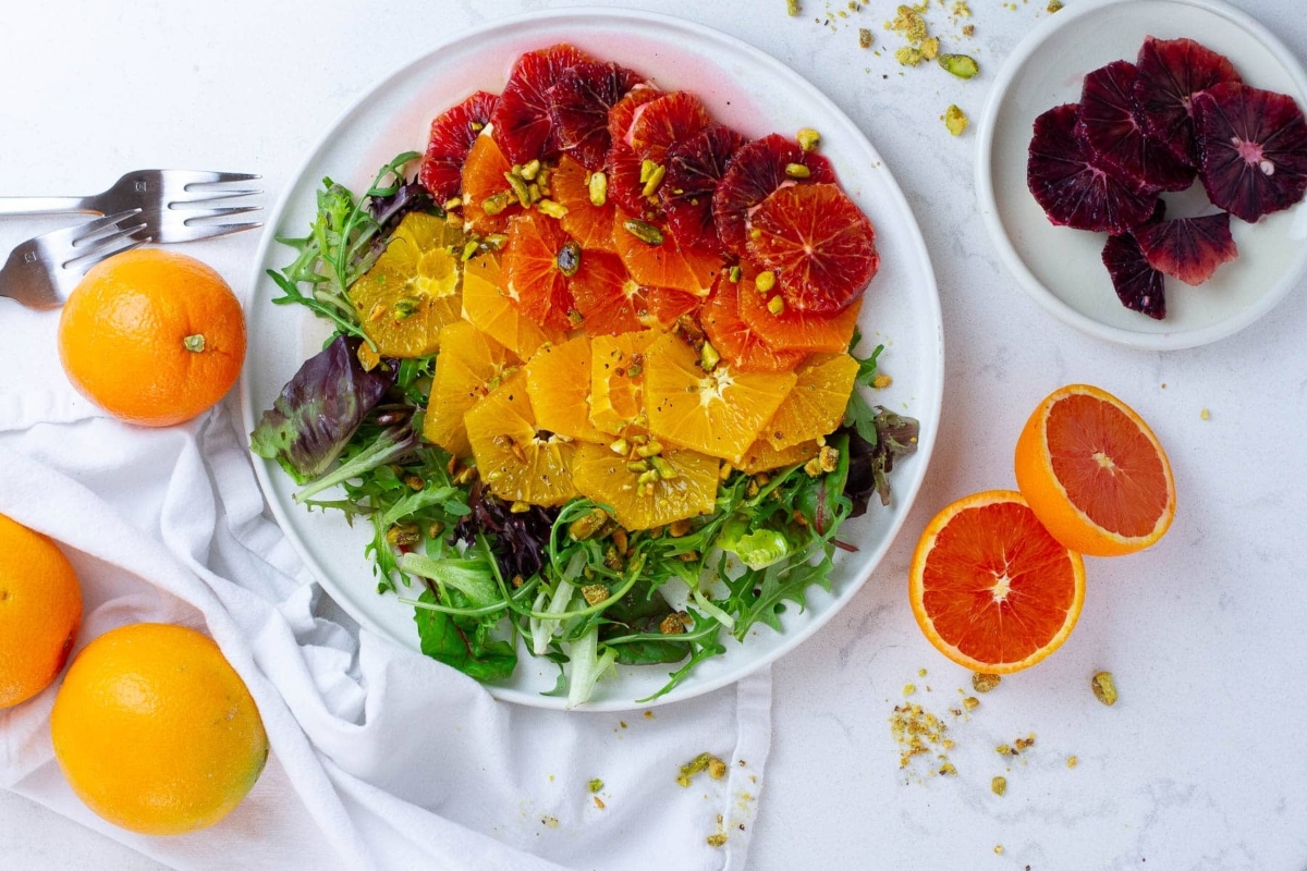 Blood orange salad with pistachios.