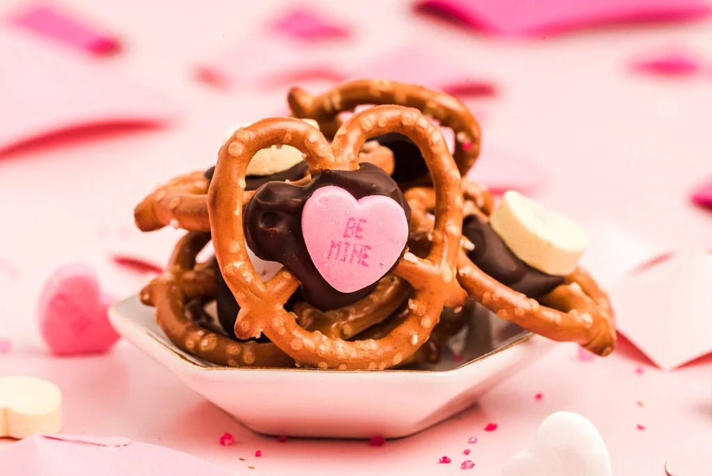valentine pretzel snack bites