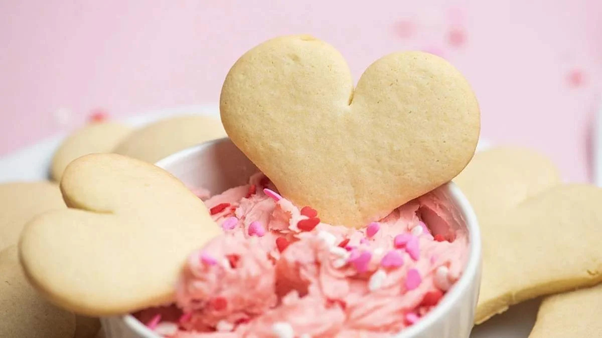 xoxoBella Heart Valentine Cookies And Cream Cheese Sprinkle Dip