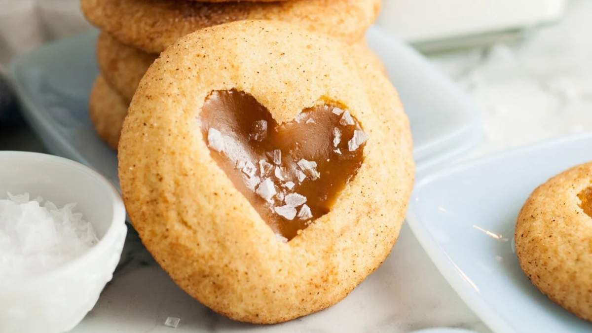 xoxoBella Salted Caramel Heart Center Snickerdoodles