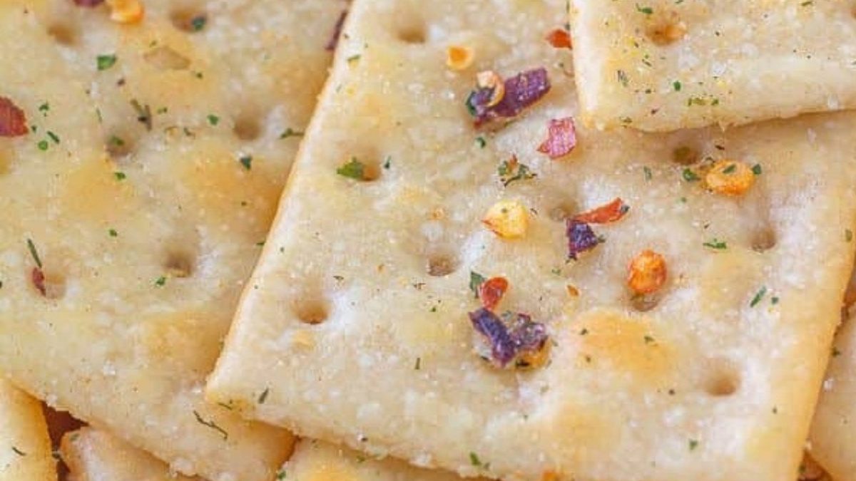 firecracker saltines