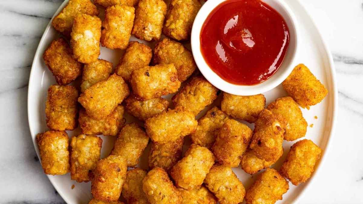 15 Minute Air Fryer Tater Tots.