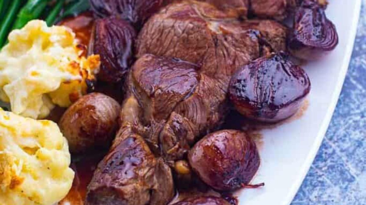 Lamb Leg Steak with Red Wine Sauce