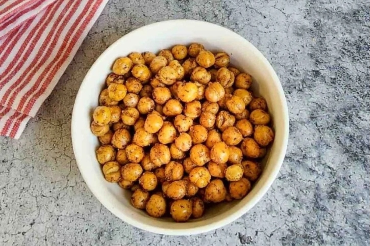Roasted chickpeas in a white bowl.