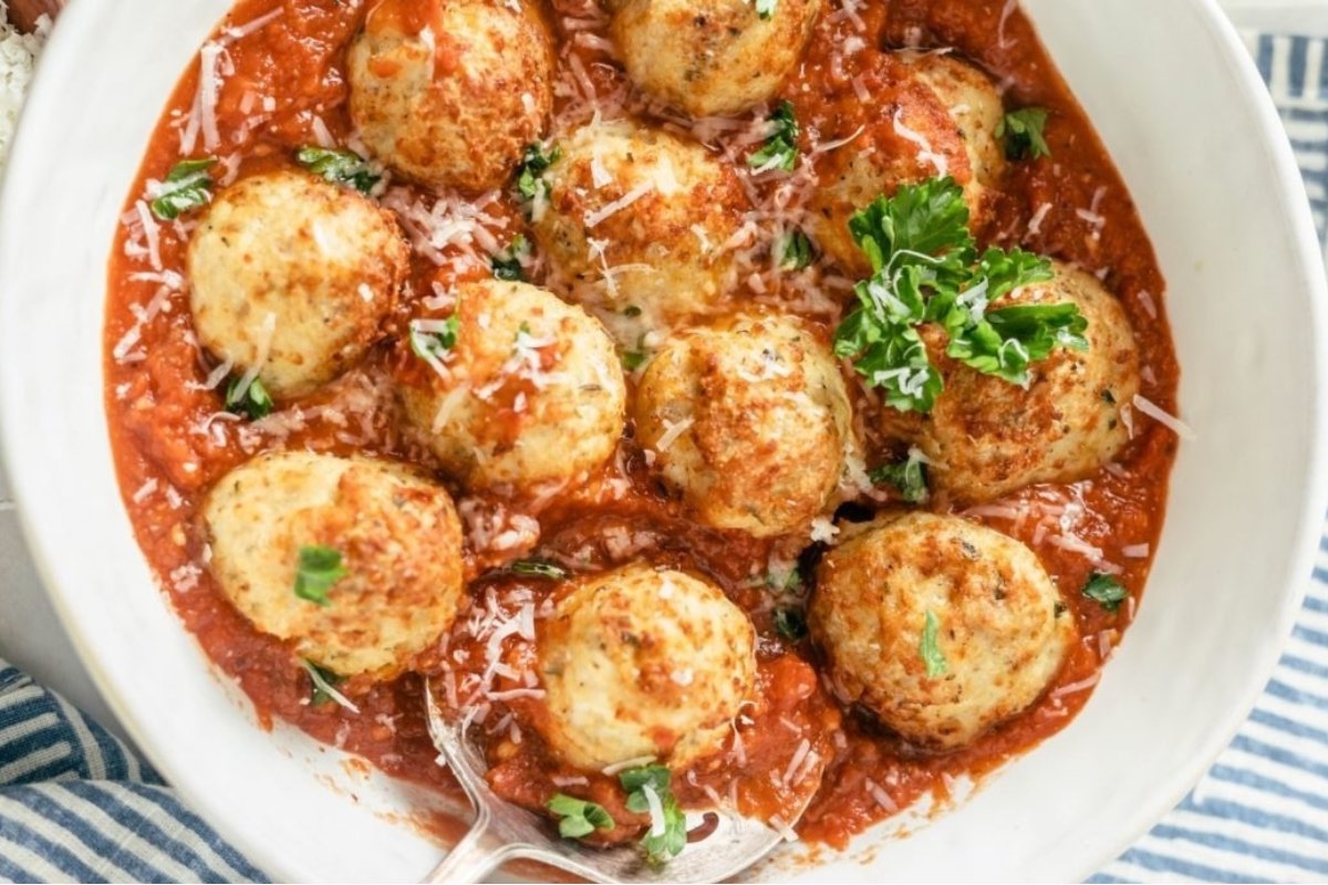 Air Fryer Chicken Meatballs