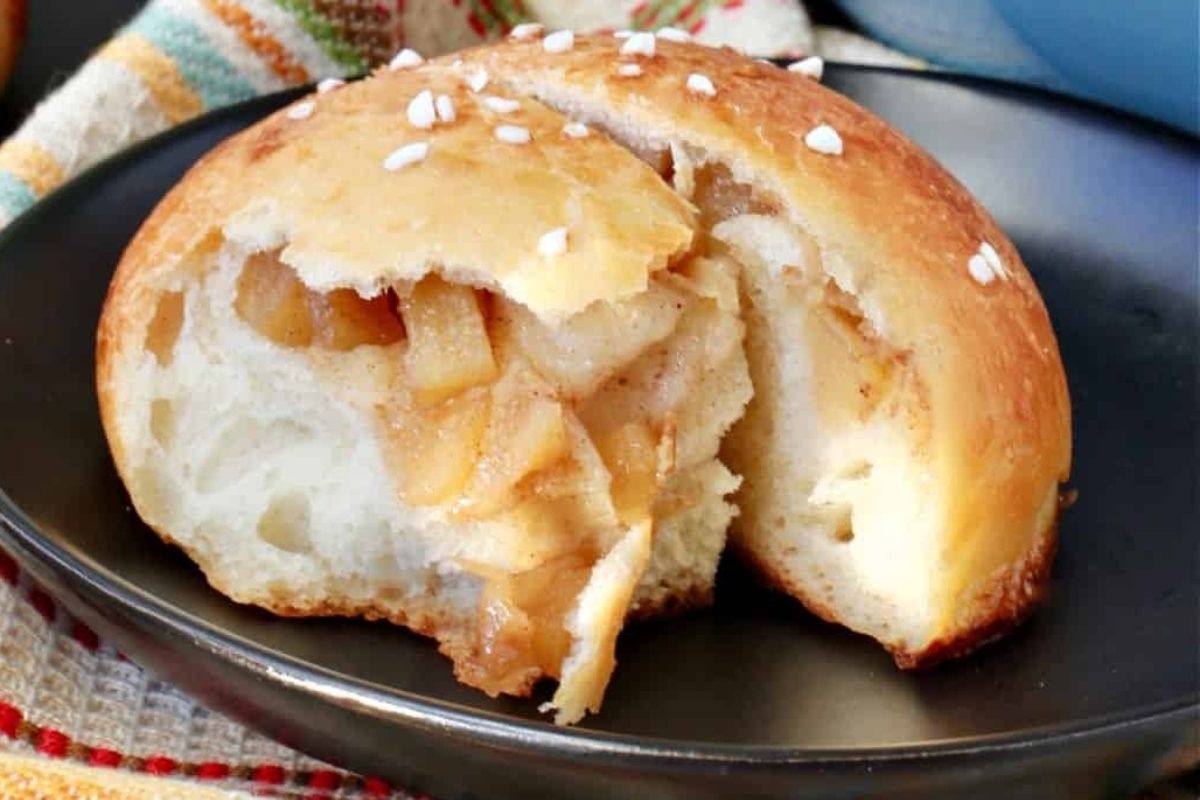 Apple Buns