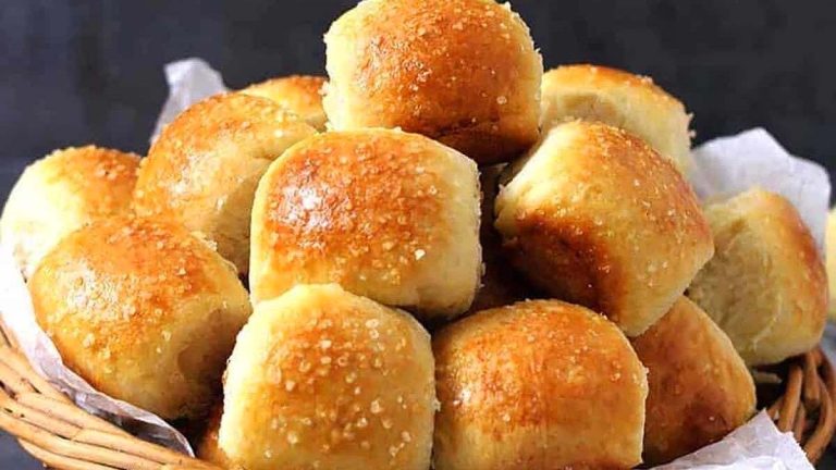 Best Dinner Rolls | Homemade Yeast Rolls.