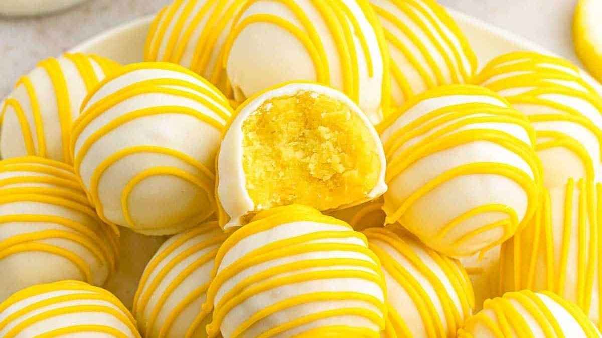 Best Lemon Cake Balls With Cream Cheese. 