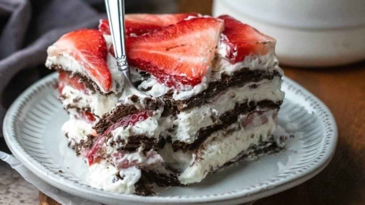 Best Strawberry Icebox Cake. 