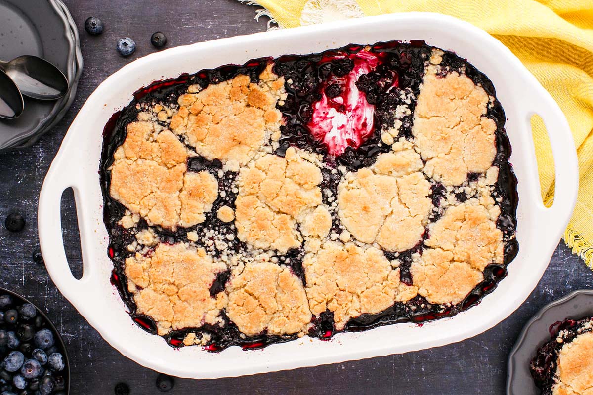 Blueberry Cobbler With Cake Mix. 