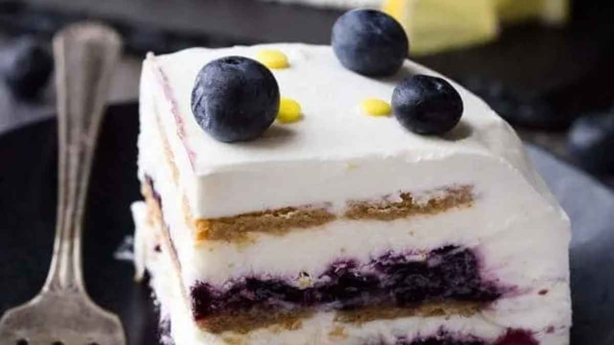 Blueberry Lemon Icebox Cake. 