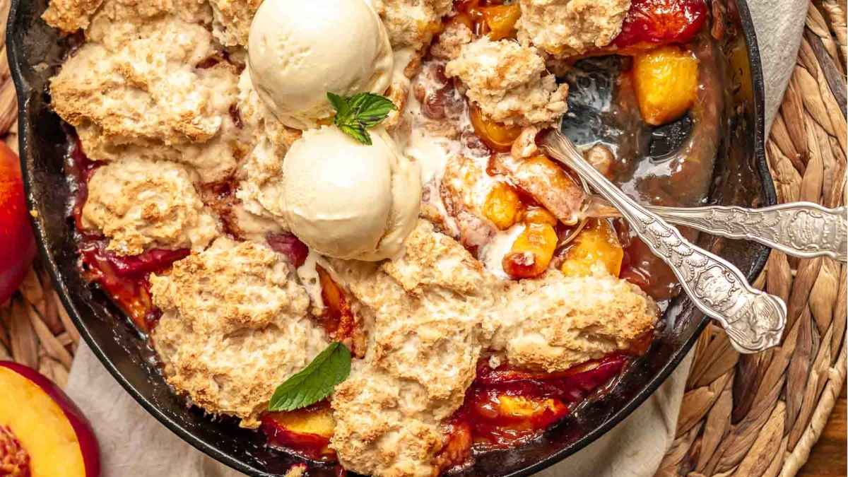Cast Iron Peach Cobbler. 